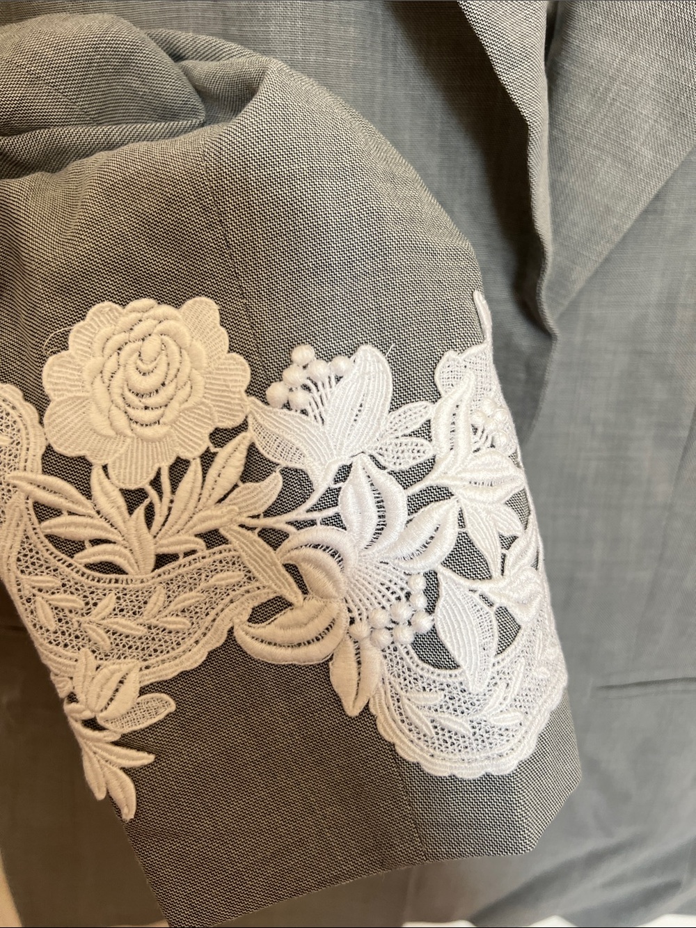 Louis Feraud Gray Blazer with White Lace Trim - Picture 7 of 16